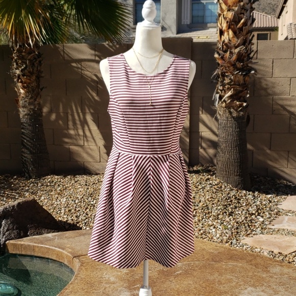 NEW Burgundy & White Fit & Flare Dress - Picture 2 of 6